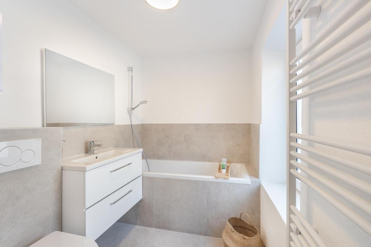 Terrace Apartment With 5 Rooms, Whirlpool And Bbq اوغسبورغ المظهر الخارجي الصورة