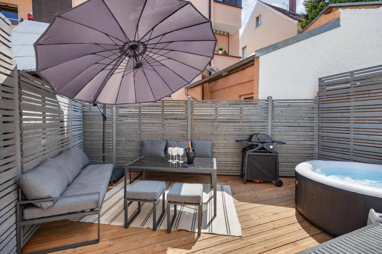 Terrace Apartment With 5 Rooms, Whirlpool And Bbq اوغسبورغ المظهر الخارجي الصورة