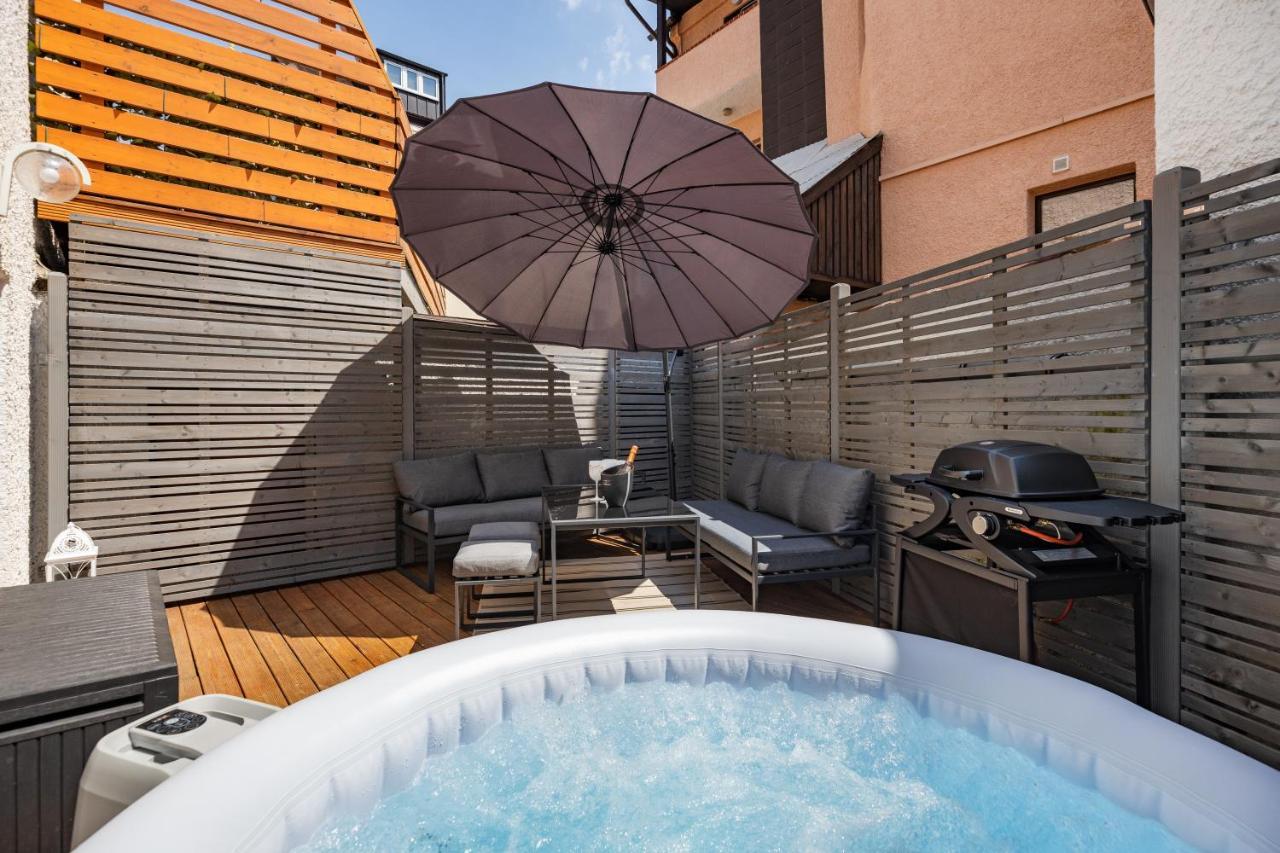 Terrace Apartment With 5 Rooms, Whirlpool And Bbq اوغسبورغ المظهر الخارجي الصورة